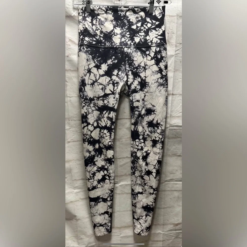 Lululemon women's align leggings black/white‎ swirl size 8